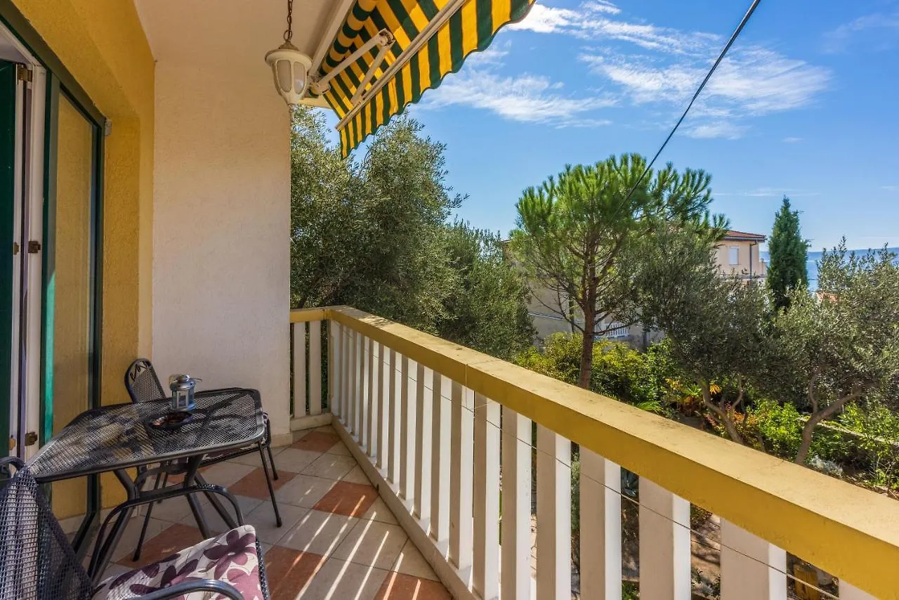 Apartments Neno Crikvenica