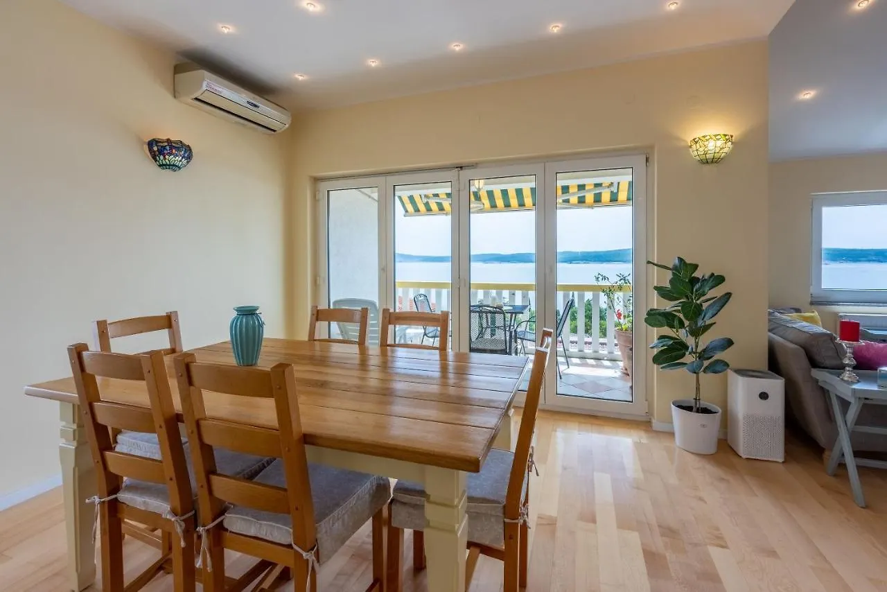 Apartments Neno Crikvenica