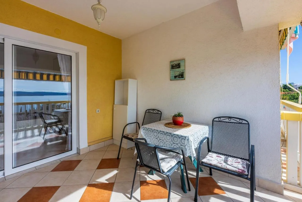 Apartments Neno Crikvenica