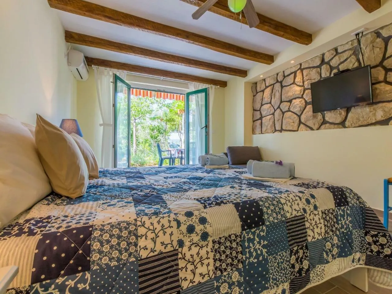 Apartments Neno Crikvenica