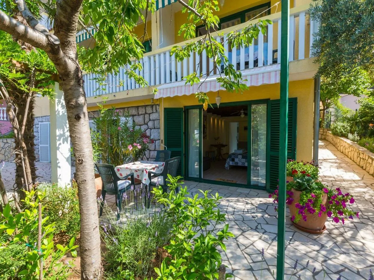 Apartments Neno Crikvenica 0*,  Croatia
