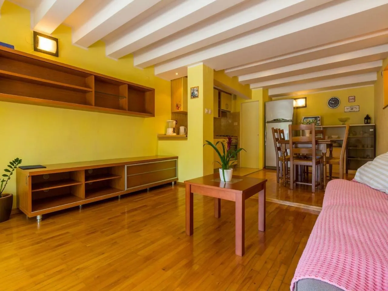 Apartments Neno Crikvenica