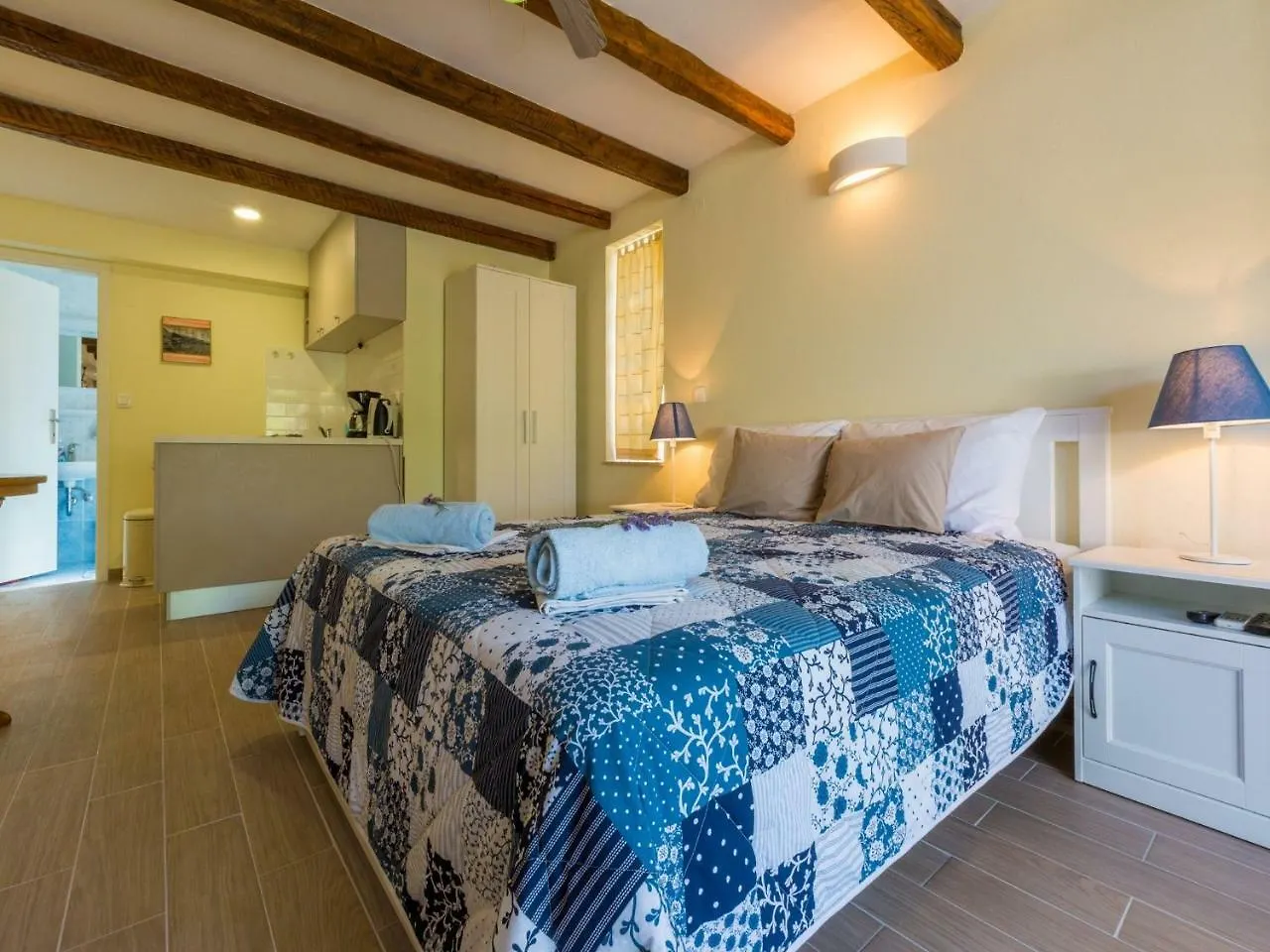 Apartments Neno Crikvenica 0*,