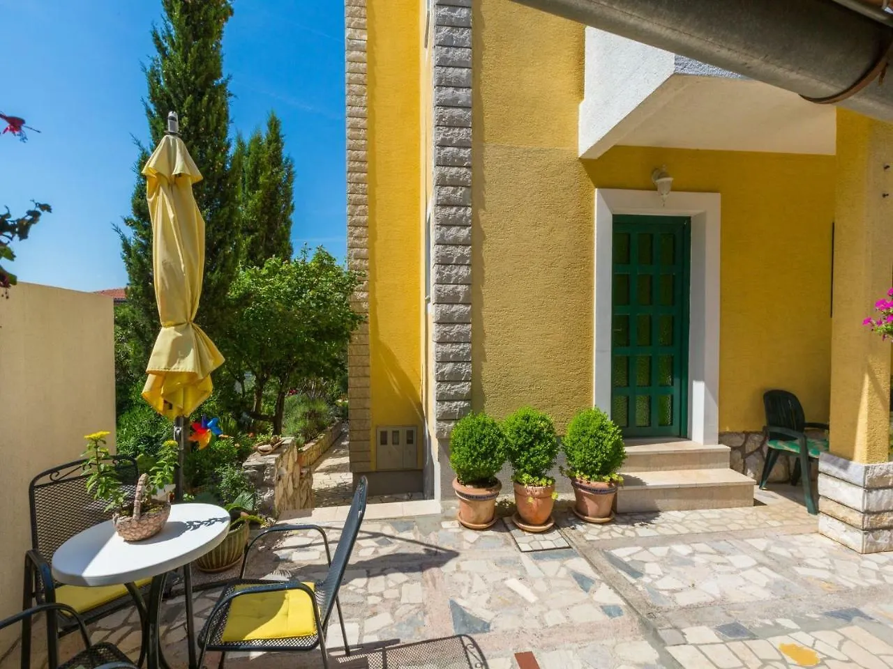 Apartments Neno Crikvenica
