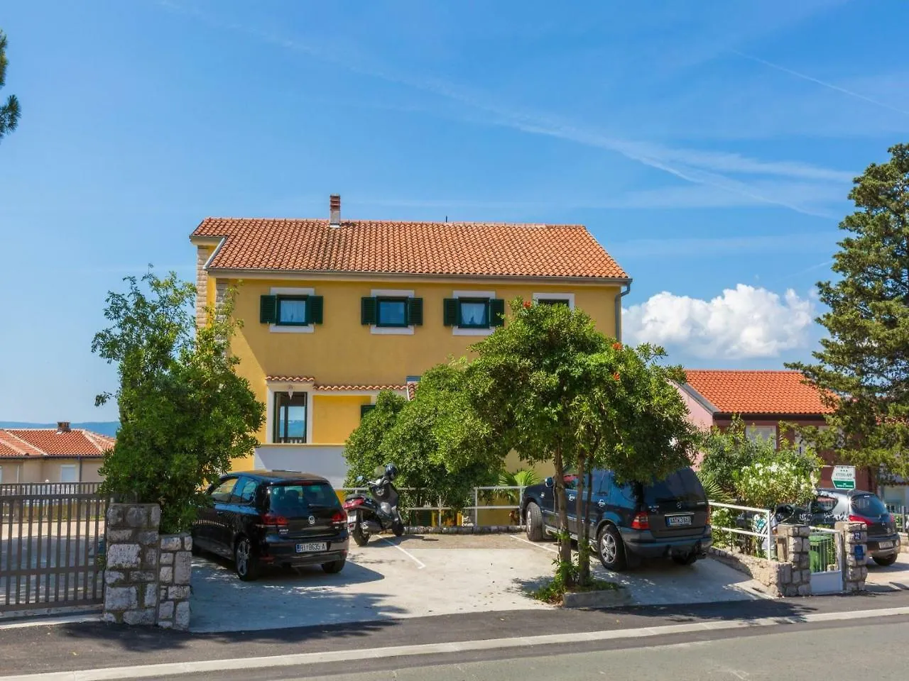 Apartments Neno Crikvenica