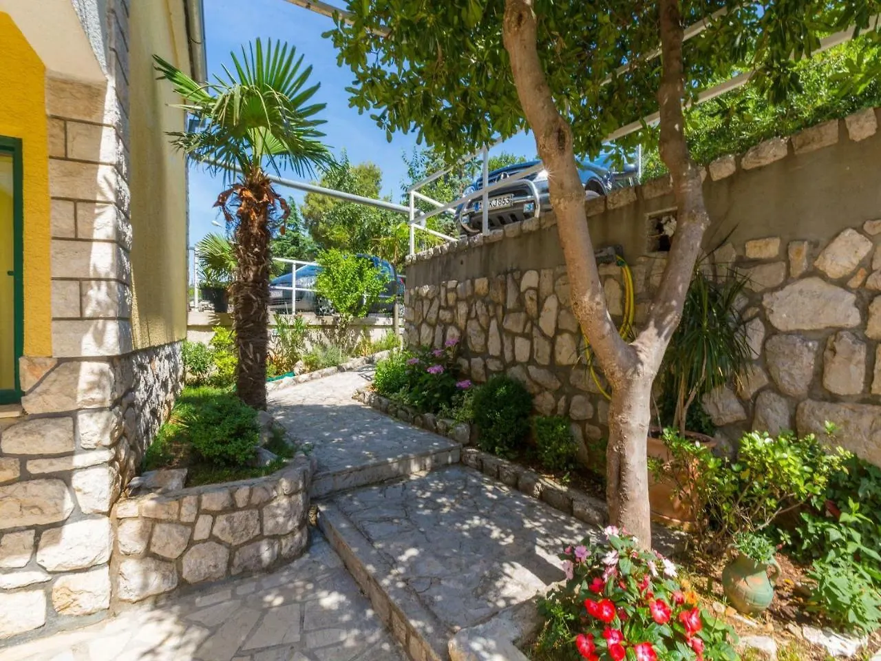 Apartments Neno Crikvenica